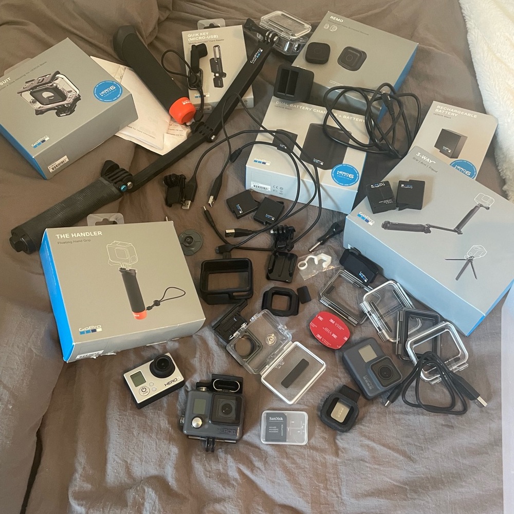 Lot of Go Pro Stuff